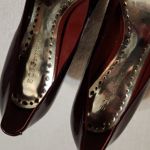 woman's heels - Picture 4 of 4